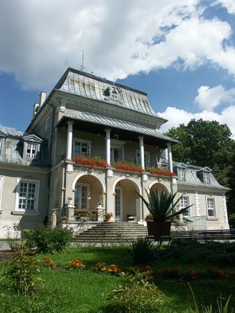 Pałac Starzeńskich w Płazie